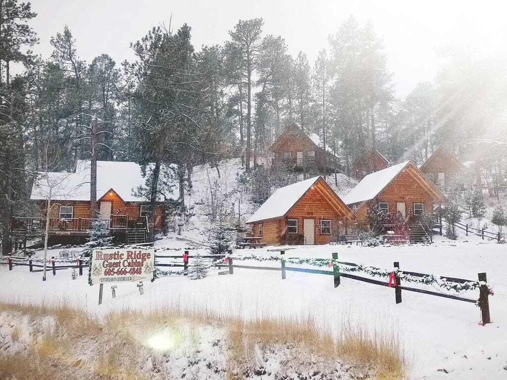 Foto 12 von 14: Hunters Haven # 3 Custom Built Blockhaus, umrahmt von Black Hills National Forest