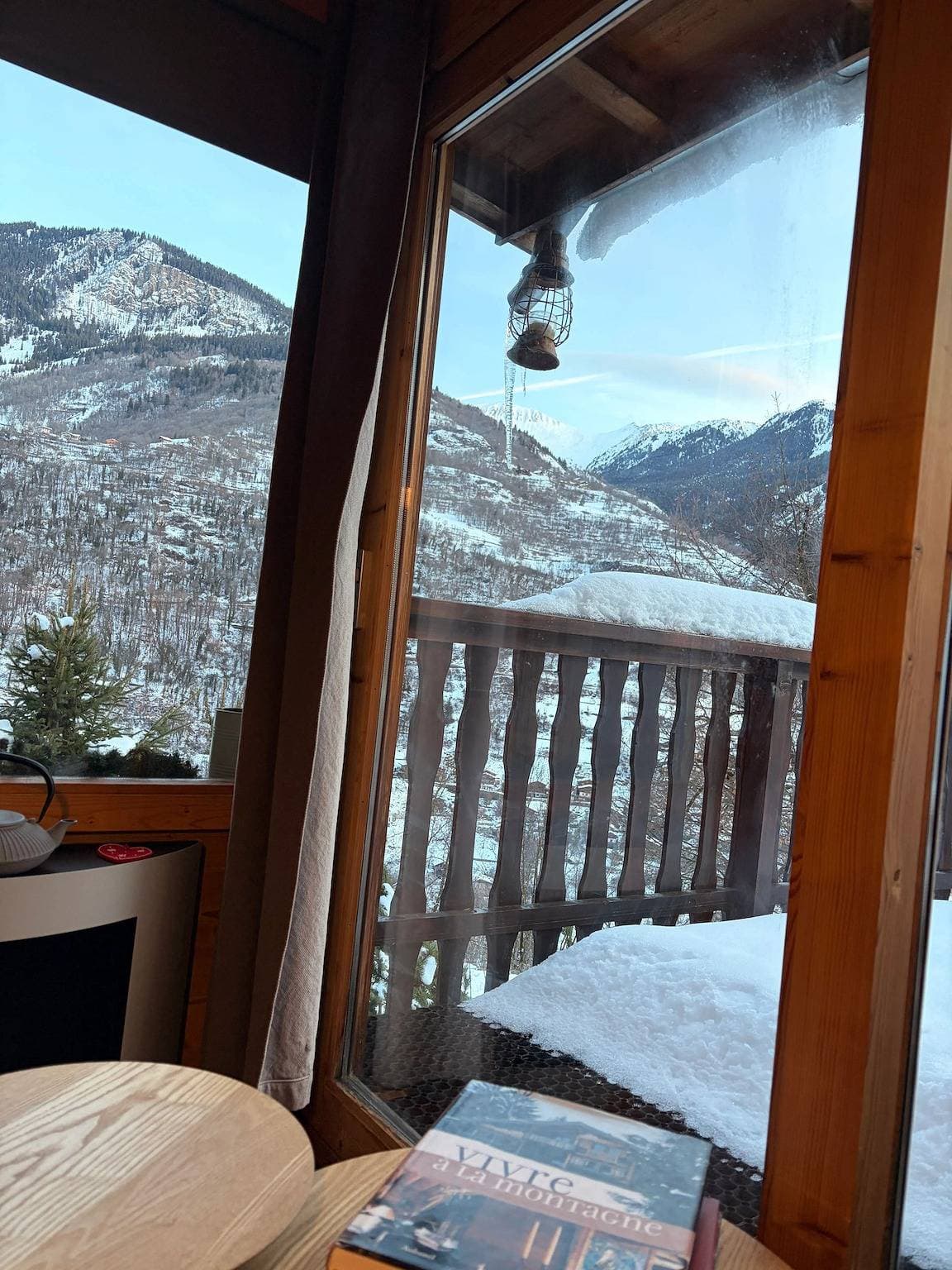 Foto 3 von 26: Gemütliches Chalet in Courchevel mit Bergblick