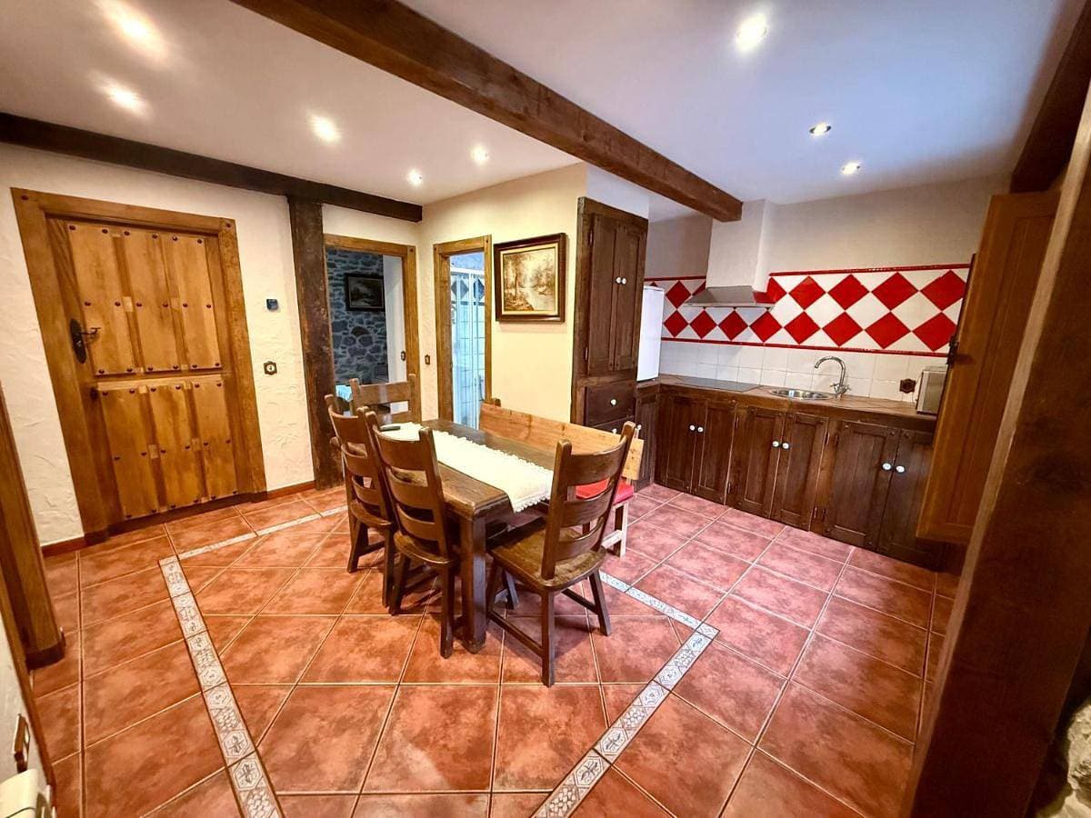 Foto 4 von 18: Two-Bedroom House