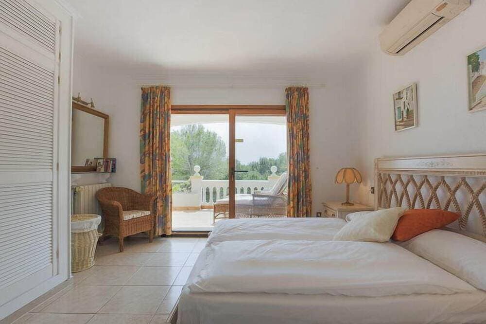 Foto 2 von 24: Top Ferienhaus mit Pool direkt 1. Linie am Strand - einzigartig auf Ibiza