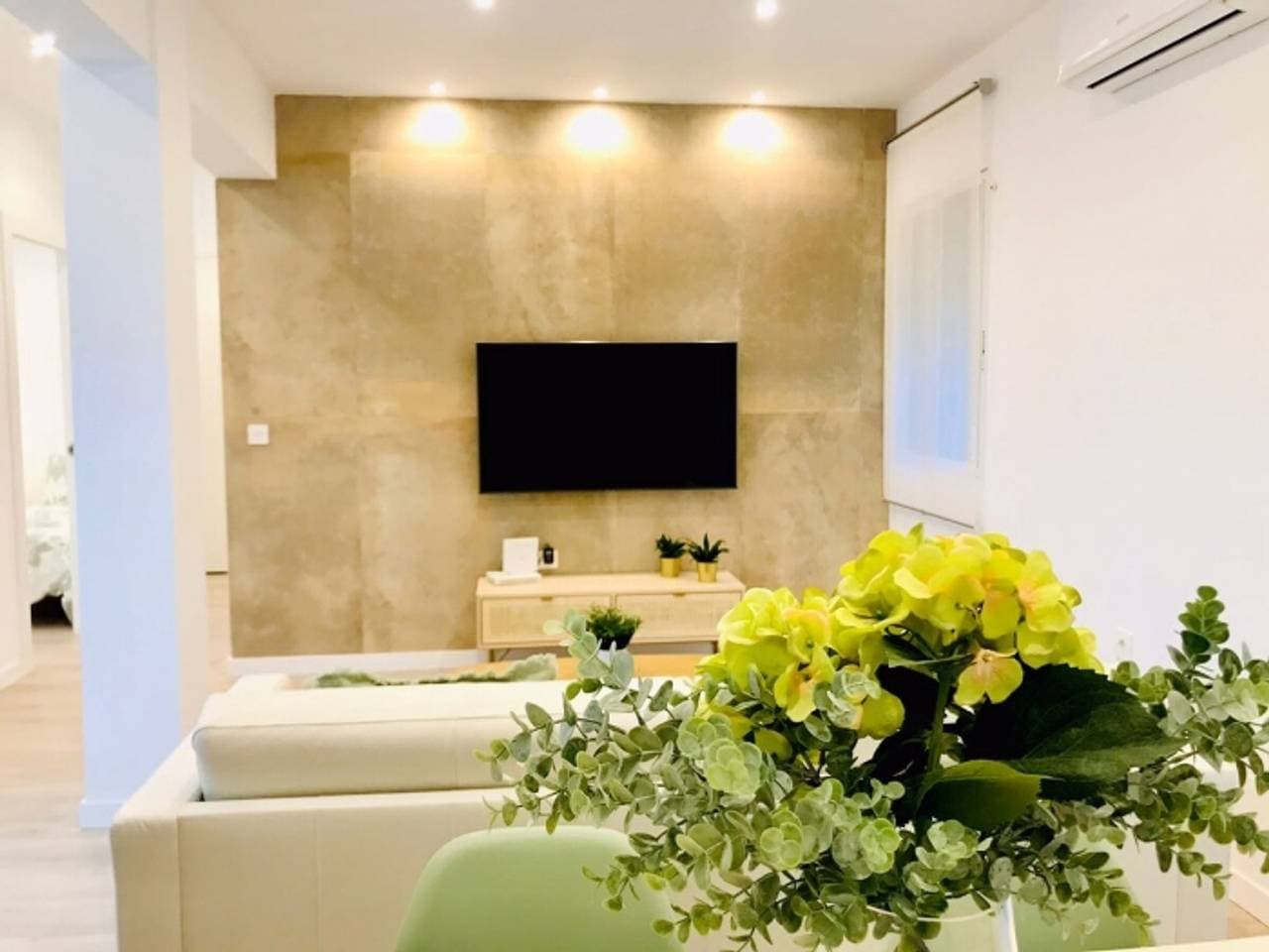 Foto 2 von 12: Moderne Wohnung in Málaga mit 2 Schlafzimmern