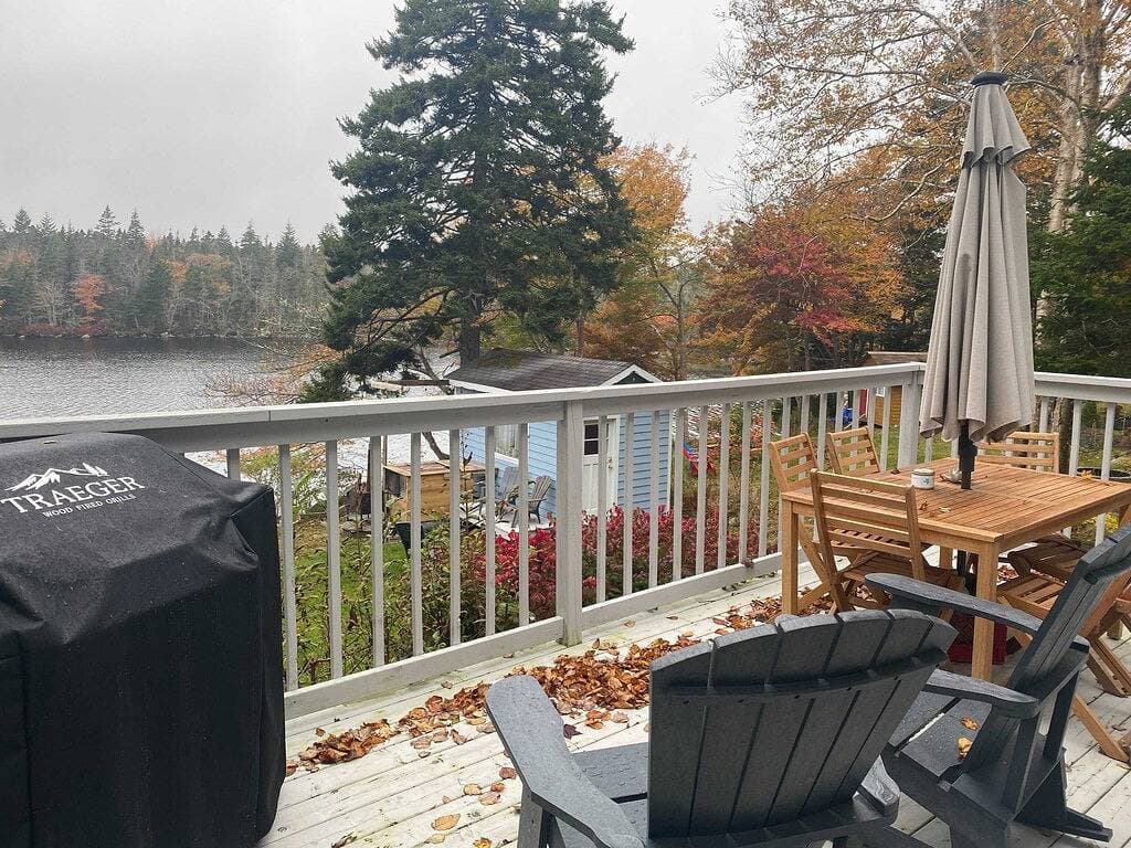 Foto 12 von 19: Privater Seeufer-Rückzugsort – Schwimmen, Wein trinken & Sterne beobachten – 25 Min bis Halifax