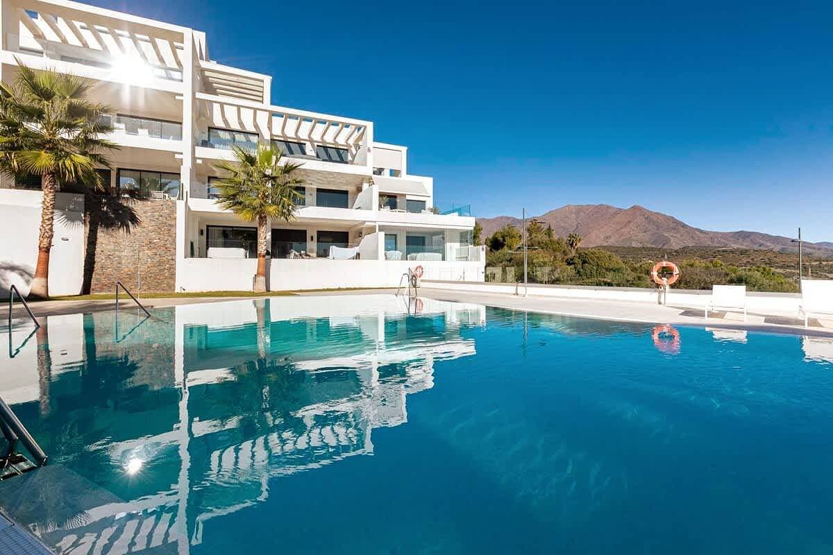 Foto 2 von 57: Duplex Penthouse with Sea Views, Steps to Golf