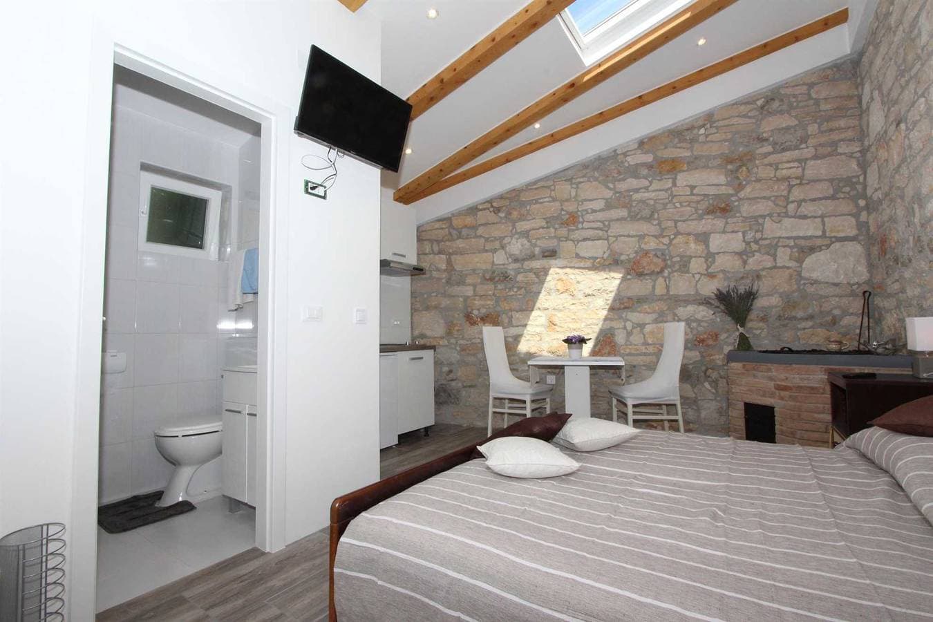 Foto 9 von 23: Santin Studiowohnung mit Terrasse