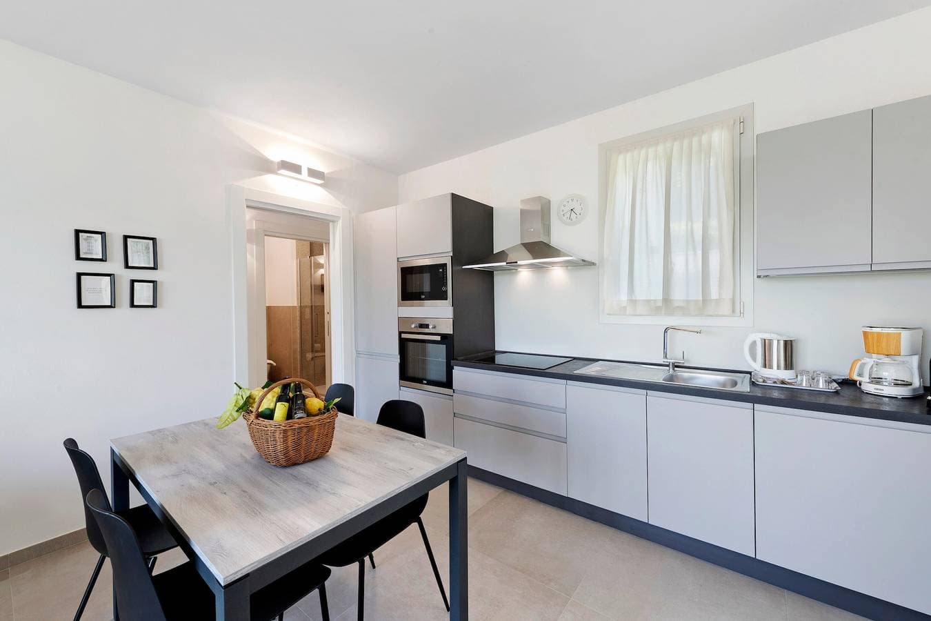 Foto 10 von 28: Apartment „Primula“ mit Seeblick, WLAN und Klimaanlage