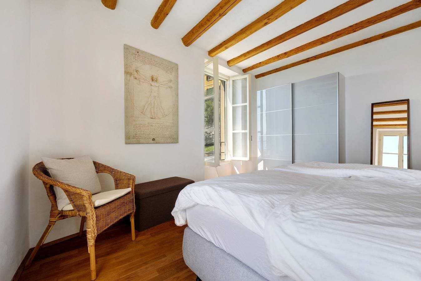 Foto 5 von 45: Ferienhaus 'Haus Mit Tollem See -und Bergblick' mit Seeblick, Privatem Pool und WLAN