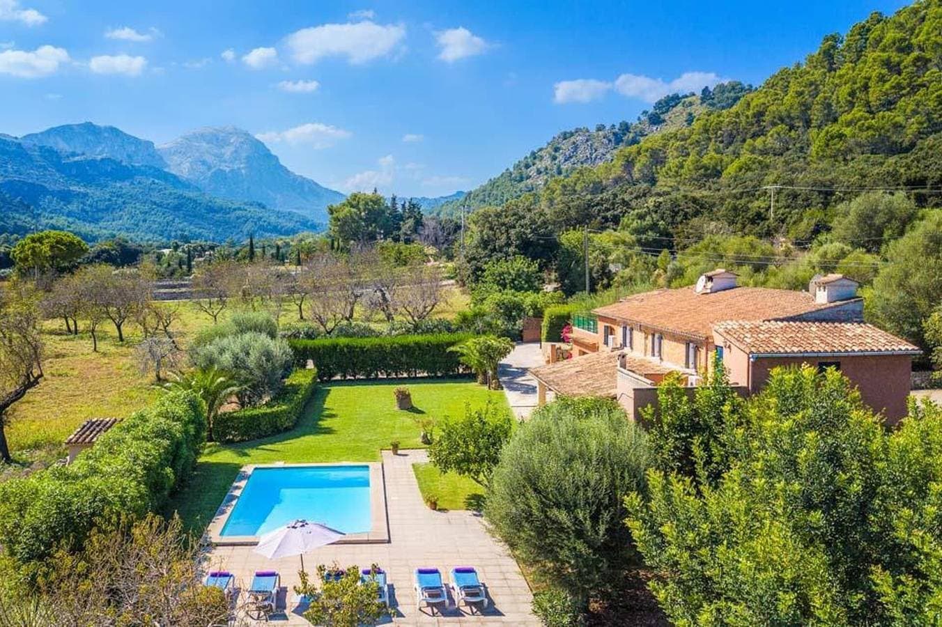Foto 6 von 27: Villa Cati mit Blick aufs Land, Pool, Garten, Klimaanlage und WLAN