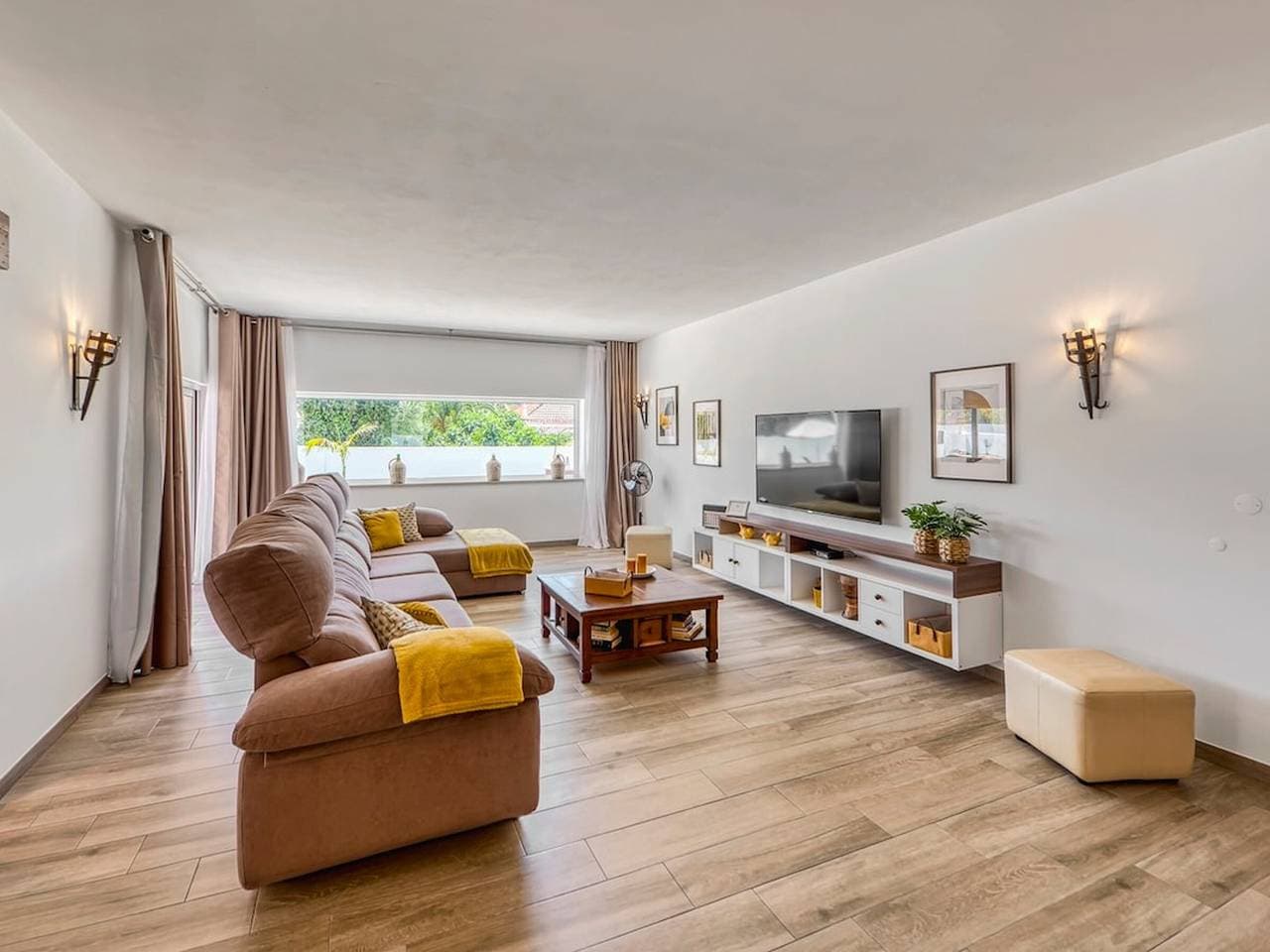 Foto 6 von 36: Luxusvilla mit privatem Pool - 8 Pers.