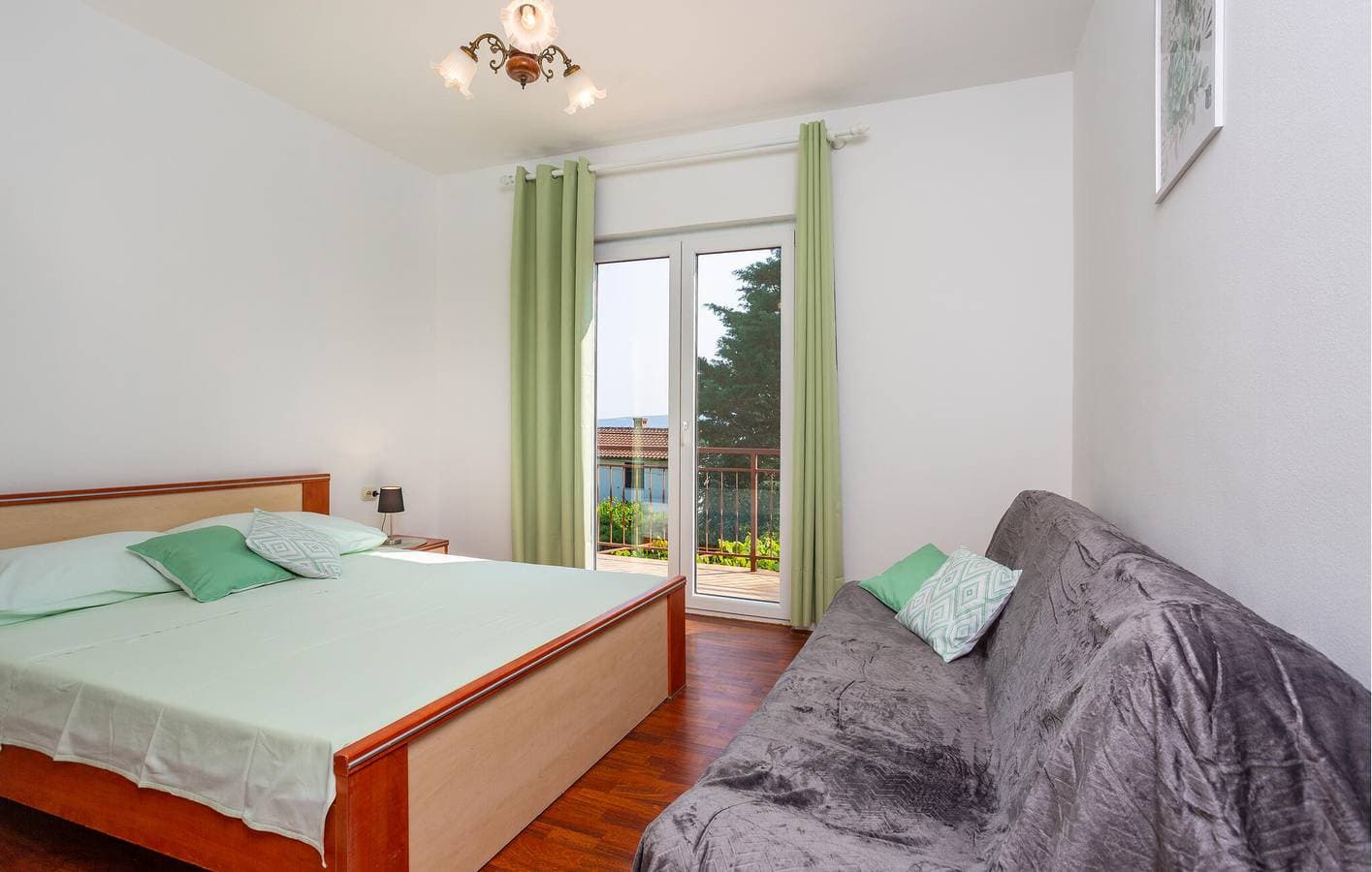 Foto 6 von 22: Apartment am Meer mit Terrasse, WLAN und Parkplatz – 800 m vom Strand von Jert entfernt