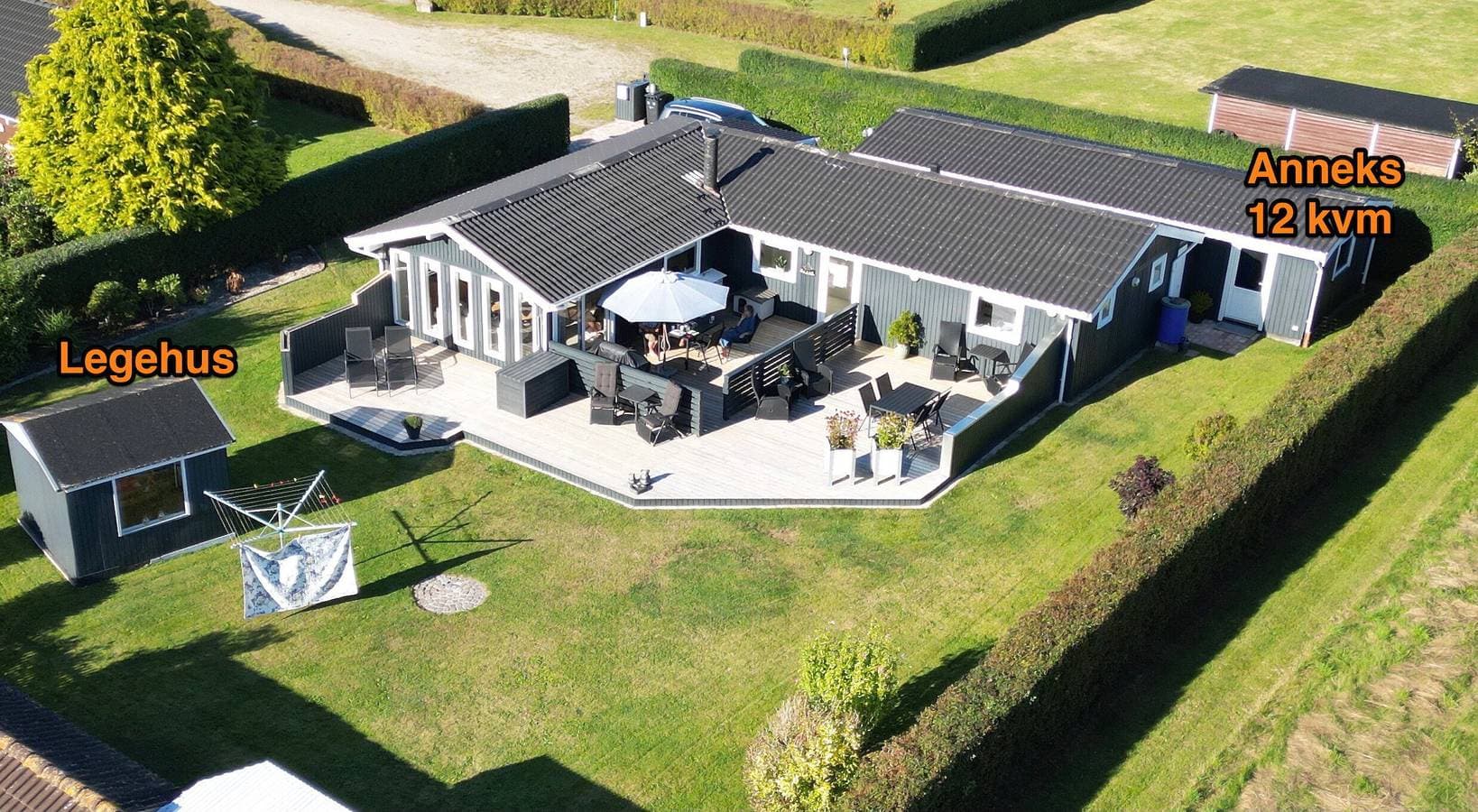 Ruhiges Ferienhaus mit Annex und schönem Außen 1
