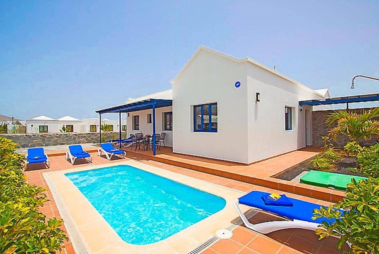 Foto 6 von 27: Three-Bedroom Villa with Private Pool