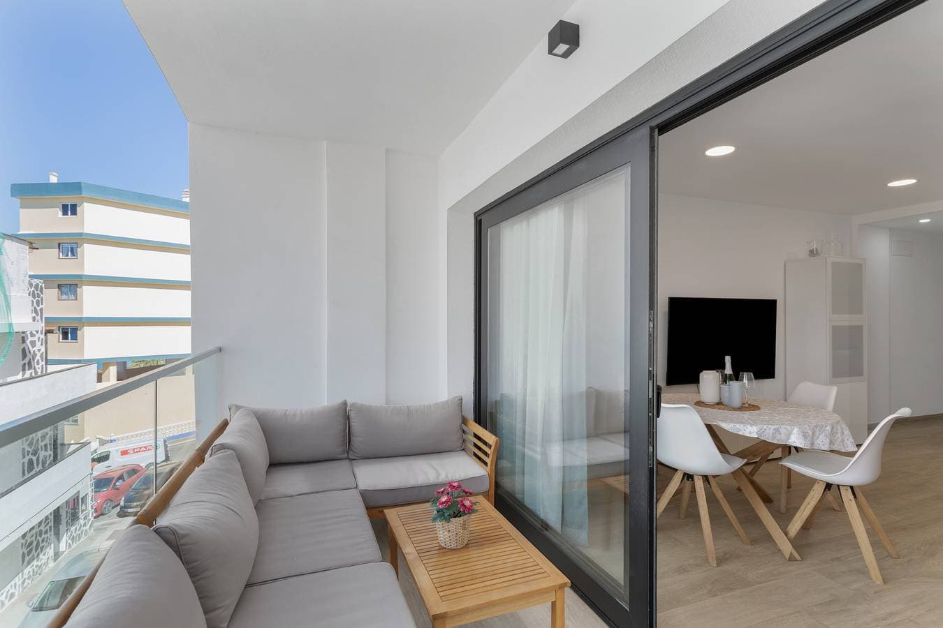 Foto 4 von 29: Ferienwohnung 'Lupama Suite' mit privatem Pool, WLAN und Klimaanlage