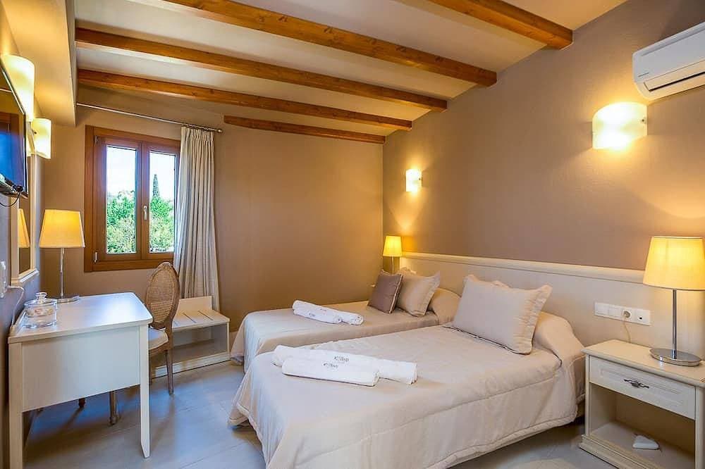 Foto 4 von 22: Aphrodite Villa, Family Paradise with Heated Pool