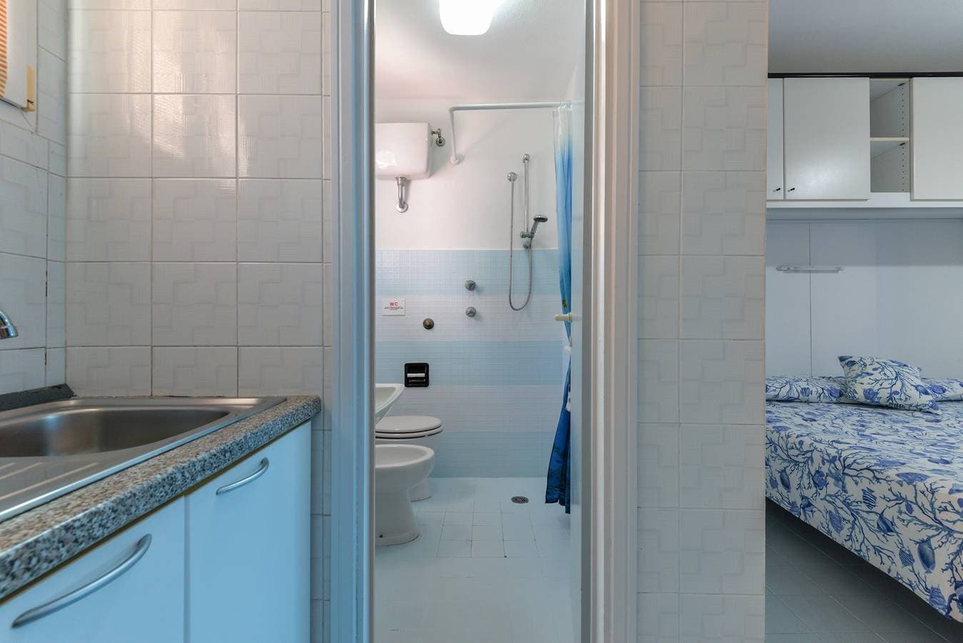 Foto 12 von 25: Ferienwohnung 'Villa Oda - Monolocale Sul Mare' mit Meerblick, WLAN und Klimaanlage