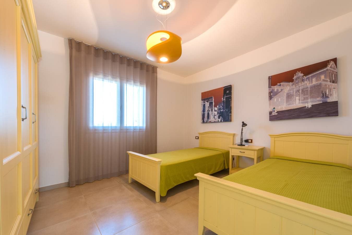 Foto 12 von 21: Moderne Villa mit Steinpool in Strandnähe
