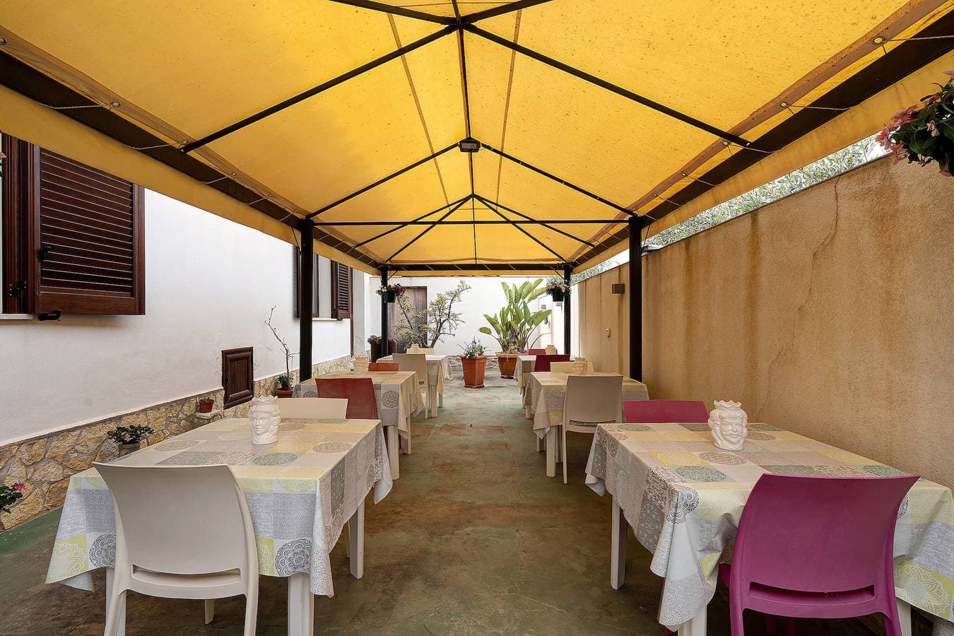 Foto 4 von 27: Zimmer 'Demetra Malophoros - 13' mit Gemeinschaftsterrasse, WLAN und Klimaanlage