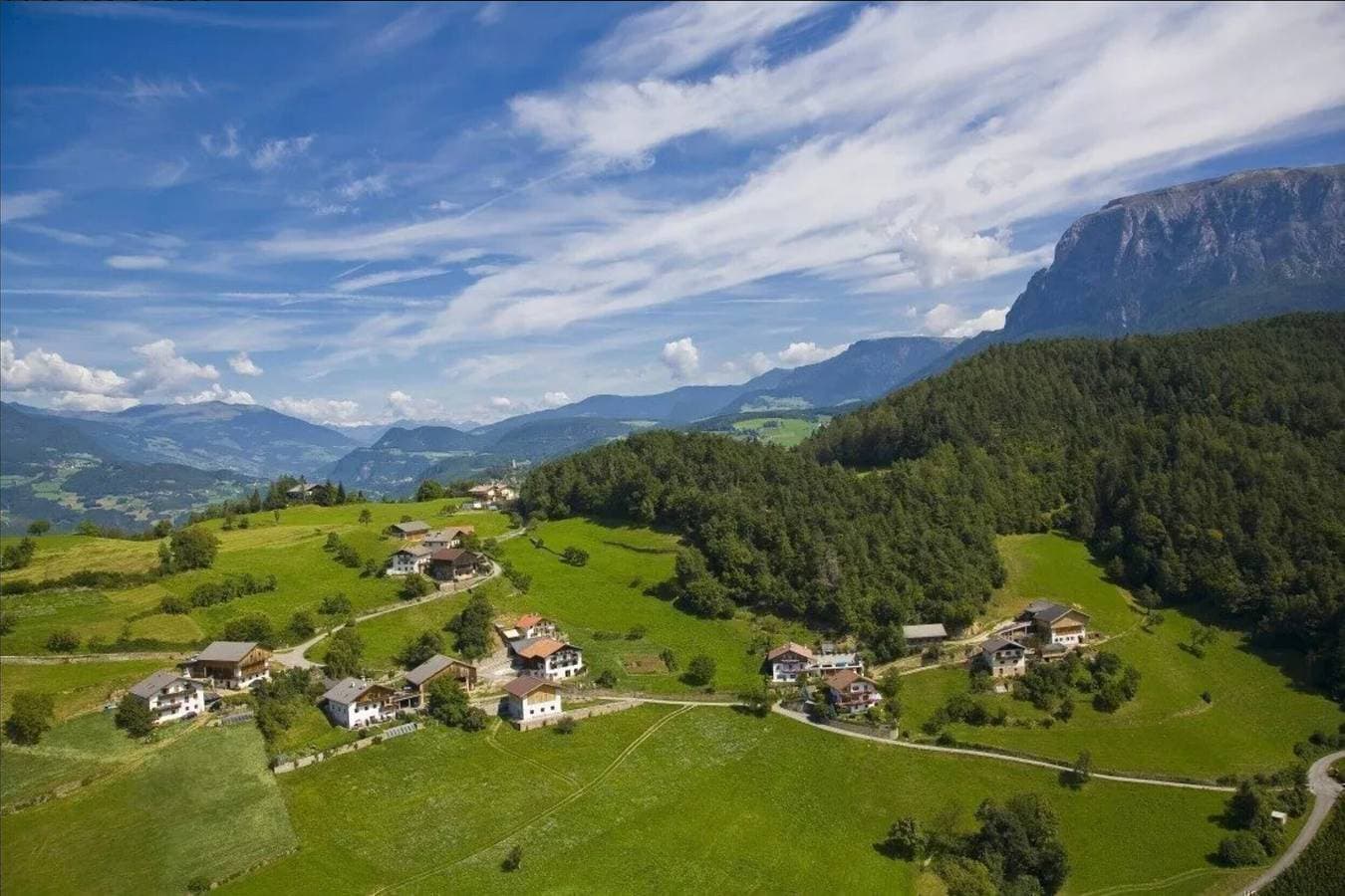 Foto 4 von 15: Apartment „Zimmer Tschafon Wieserhof“ mit Bergblick, privater Terrasse und WLAN