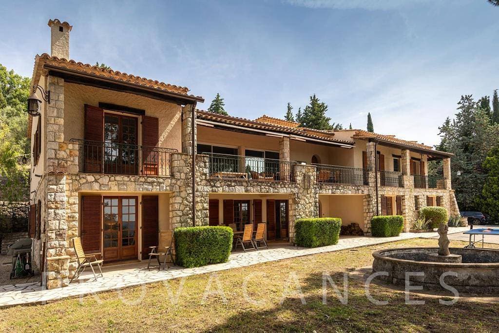 Foto 4 von 84: Großes Ferienhaus mit Pool in Cabris - Grasse