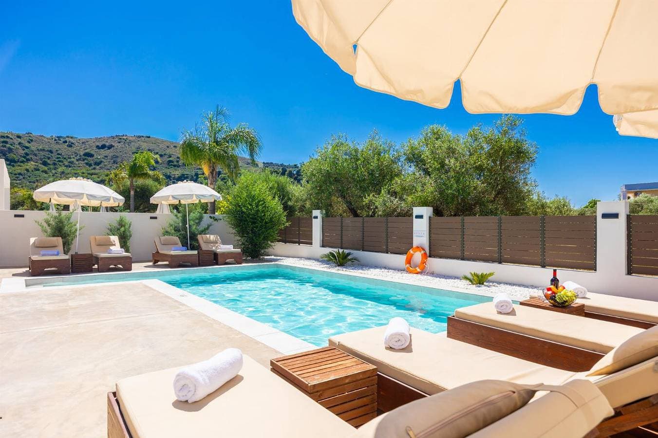 Foto 5 von 42: Villa für 8 Personen mit Garten