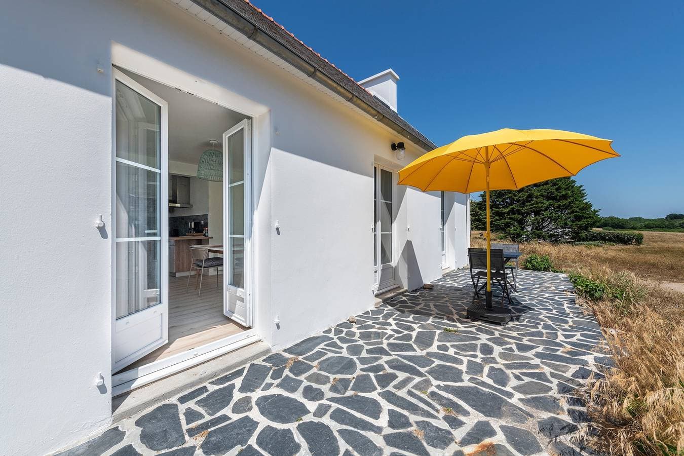 Foto 4 von 20: Ferienhaus 'Beach House 1km De La Plage' mit privater Terrasse, privatem Garten und WLAN