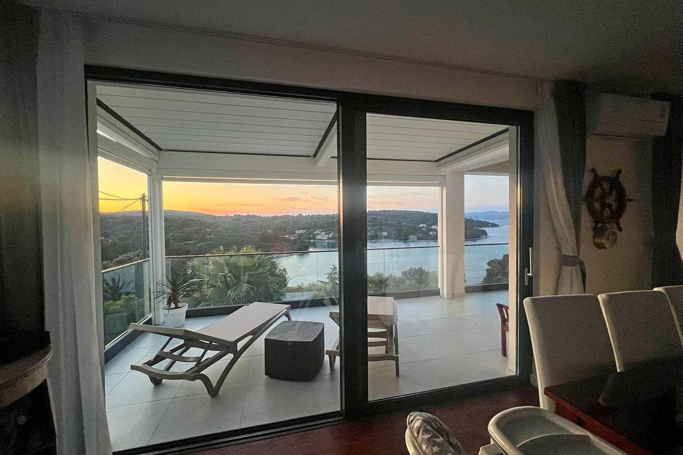 Foto 11 von 50: Villa Captain's Haus auf der Insel Solta mit beheiztem Pool, Whirlpool und Meerblick