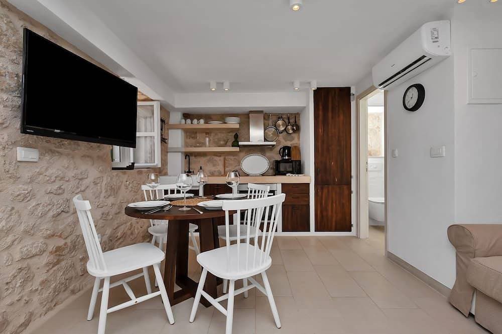 Foto 12 von 30: Gemütliches Ferienhaus mit beheiztem Pool,Terrasse,Meerblick,ruhige Lage, WiFi,