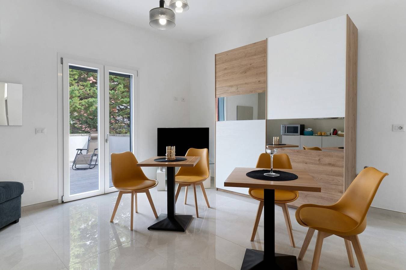Foto 7 von 28: Zimmer 'Villa Maryam - Salvia' mit Gemeinschaftsterrasse, WLAN und Klimaanlage