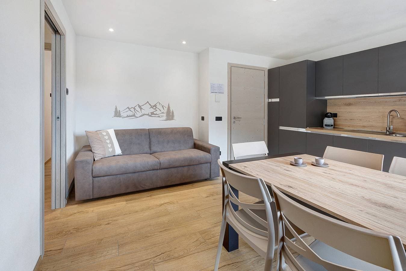 Foto 7 von 31: Ferienwohnung 'Appartamento La Serenella' mit Bergblick, Garten und WLAN