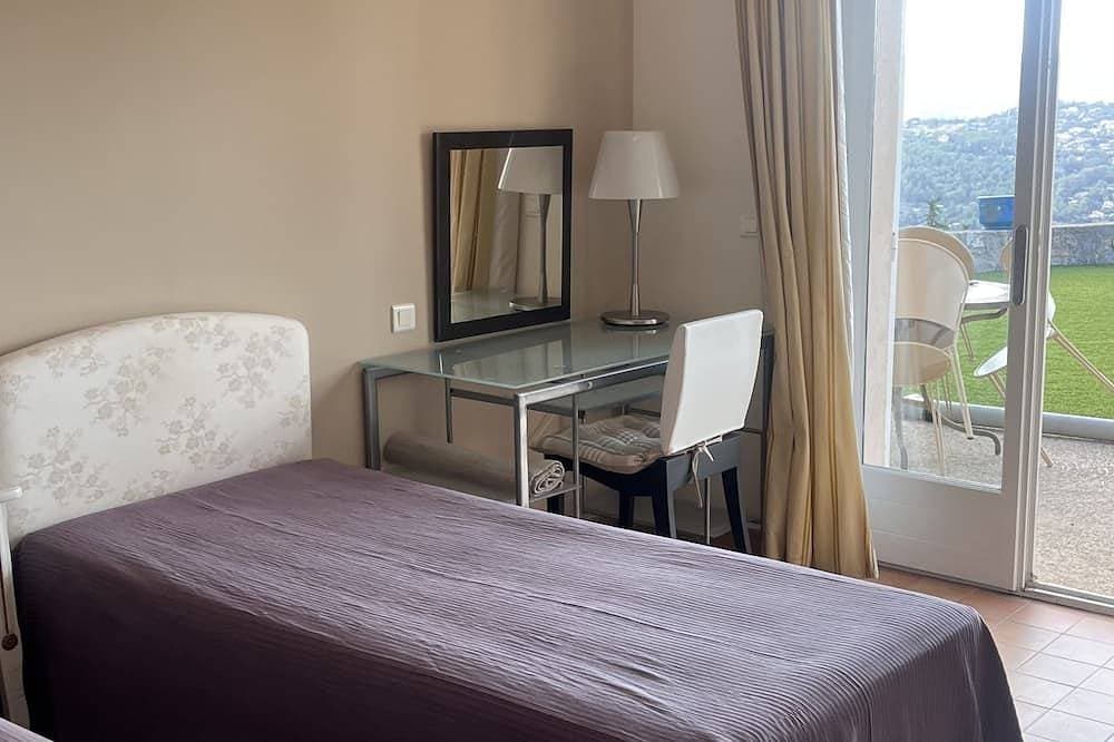 Foto 4 von 16: Zimmer 'Chambre 2' mit Meerblick, Estérel-Gebirge, WLAN und Klimaanlage