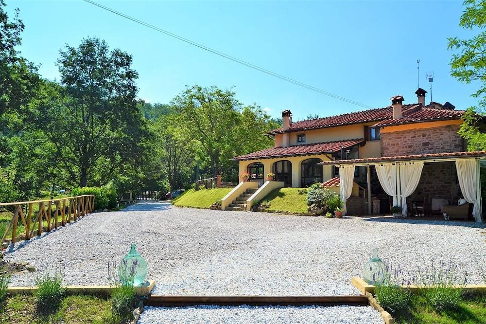 Foto 6 von 30: Toskanische Villa mit Infinity-Salzpool und beheiztem Whirlpool mit atemberaubender Aussicht
