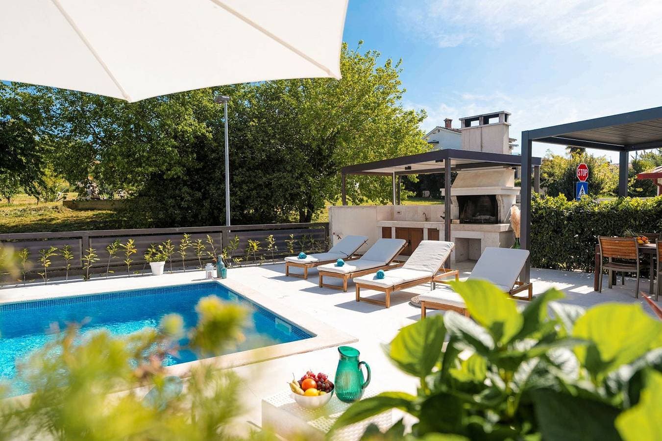 Foto 6 von 30: Strandnahes Apartment mit Jacuzzi, Meerblick, Pool, privatem Balkon, nur 100 Meter zum Strand