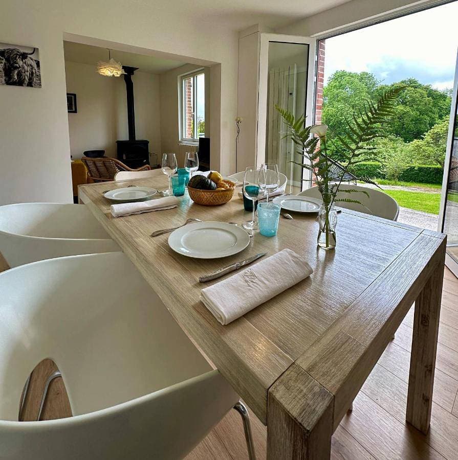 Foto 4 von 23: Three-Bedroom House