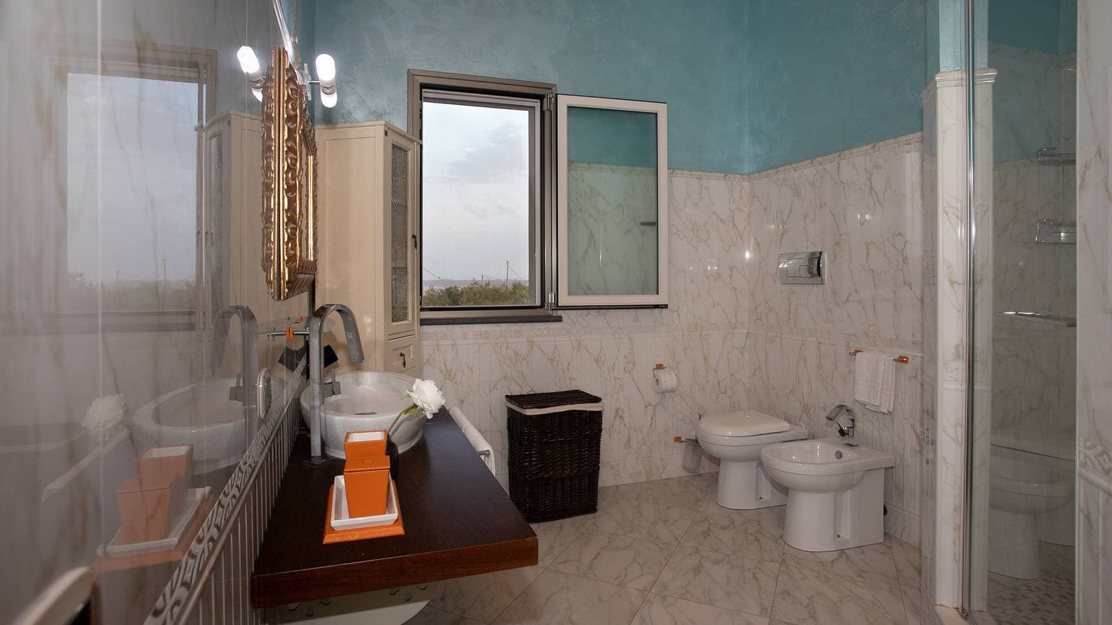 Foto 9 von 38: Villa für 6 Personen mit Whirlpool