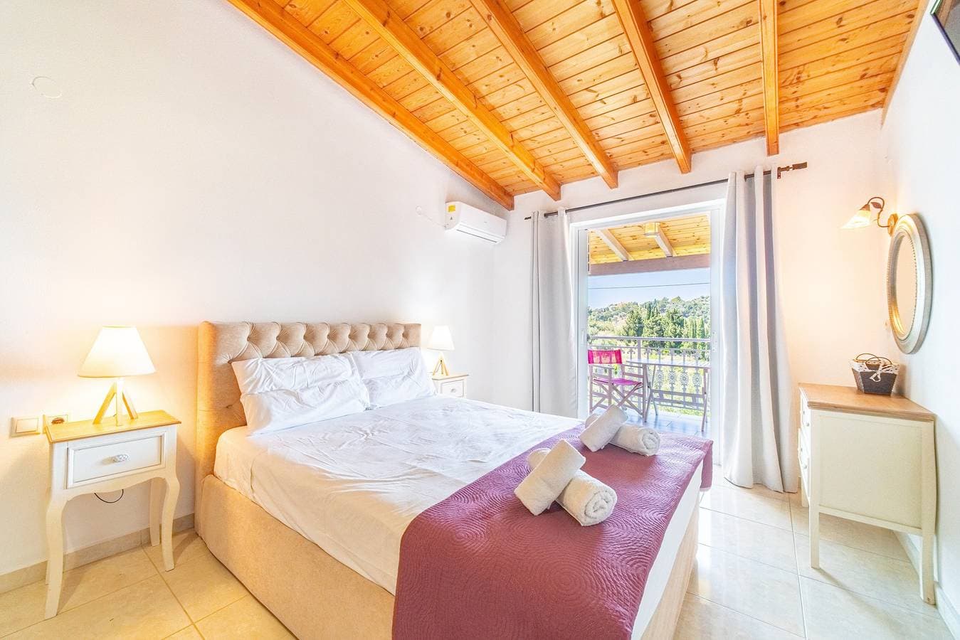 Foto 4 von 28: Einzimmerapartment 'Arianna Deluxe Studio 20' mit Meerblick, Gemeinschaftspool und WLAN