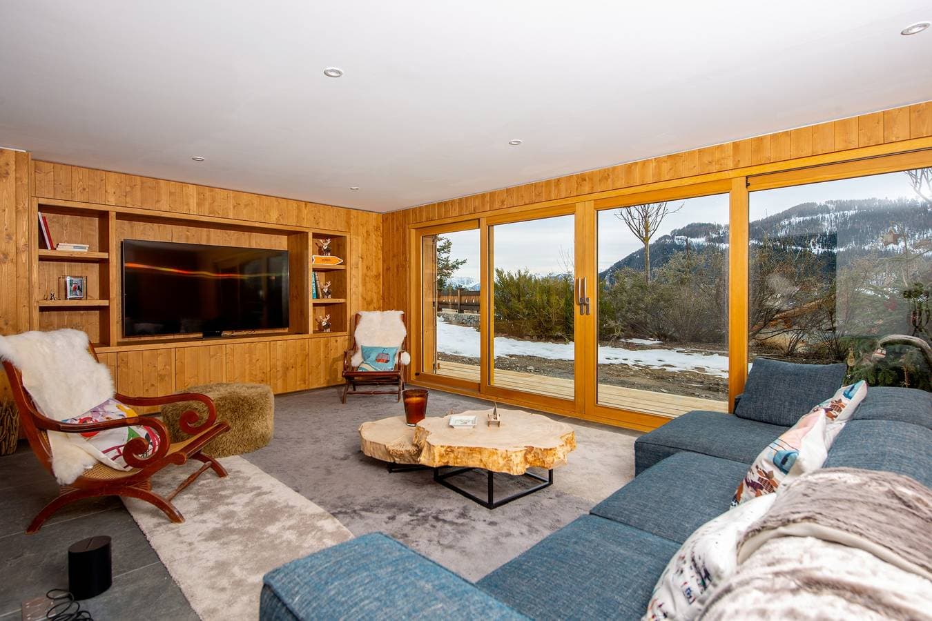 Foto 4 von 23: Chalet Gemme - Magnifique chalet, piscine & sauna