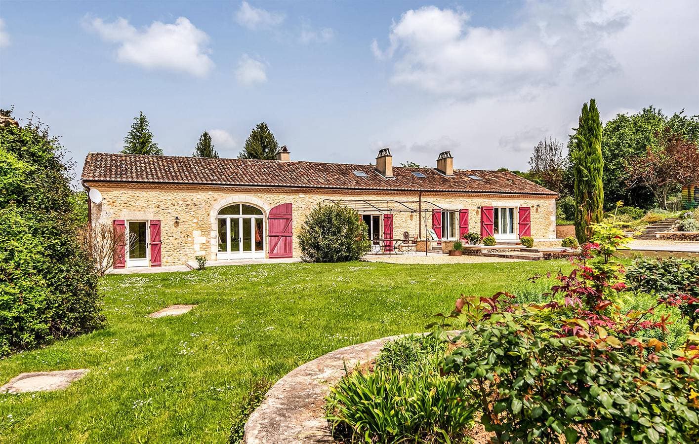 Foto 4 von 32: Gemütliche 28 m² große Wohnung mit Pool, WLAN und Garten