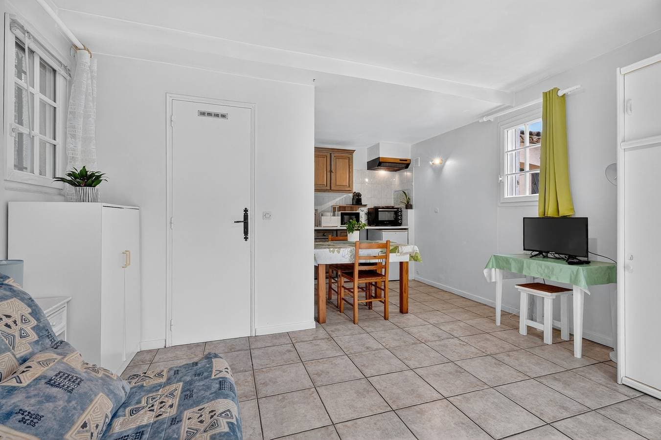 Foto 6 von 20: Var Hyères Studio am Meer mit Gemeinschaftsgarten, Balkon und Klimaanlage