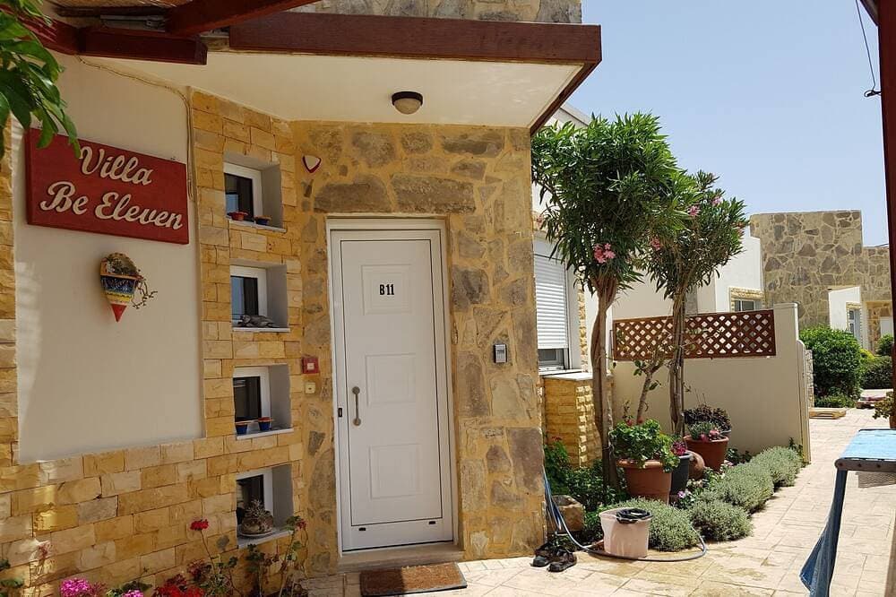Foto 10 von 30: Ihr kretisches Ferienhaus: Luxusunterkunft in ruhiger Umgebung am Meer.
