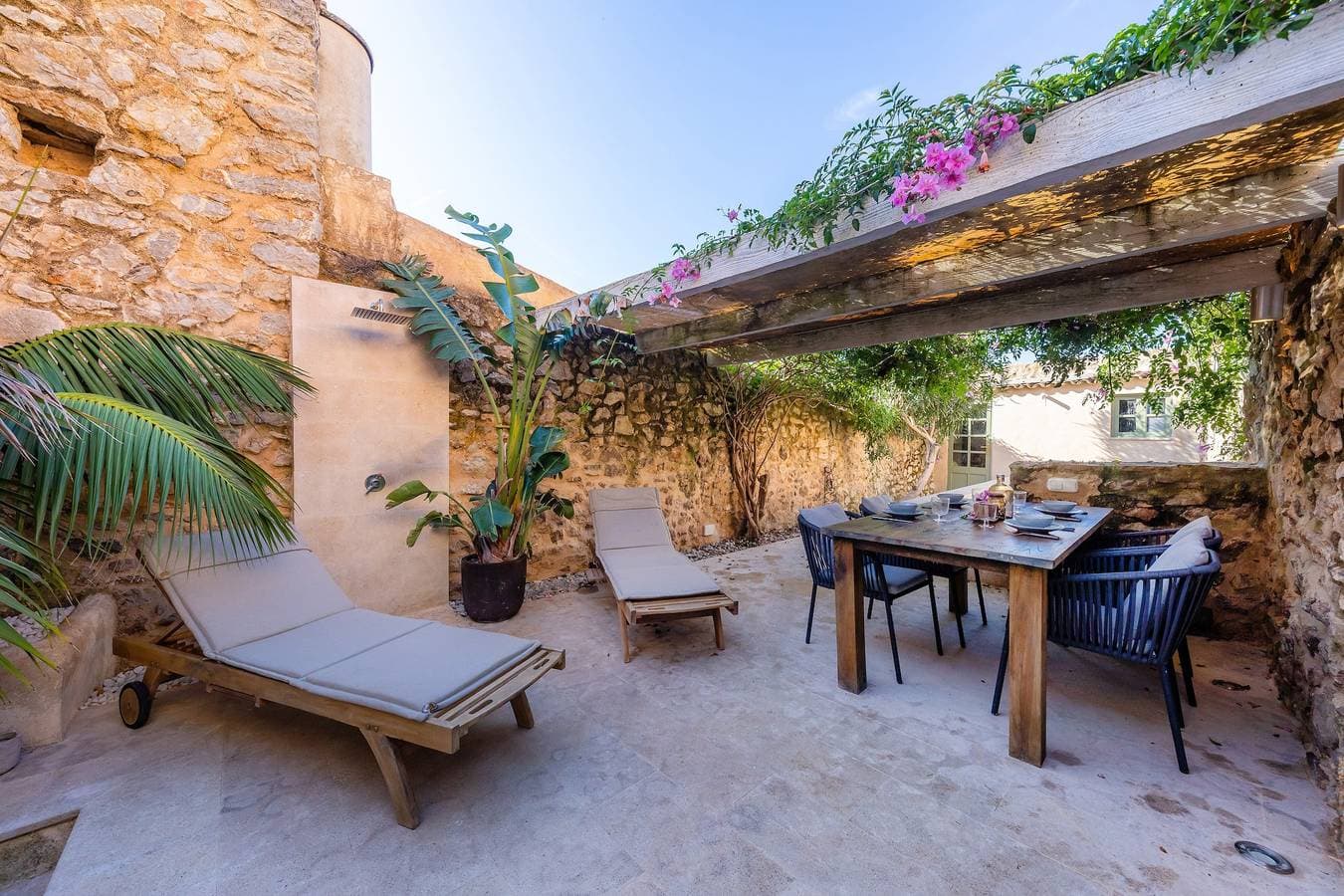 Foto 3 von 31: Ferienhaus 'Casa Max' mit Blick auf das Wahrzeichen, Privatem Pool, Terrasse und WLAN