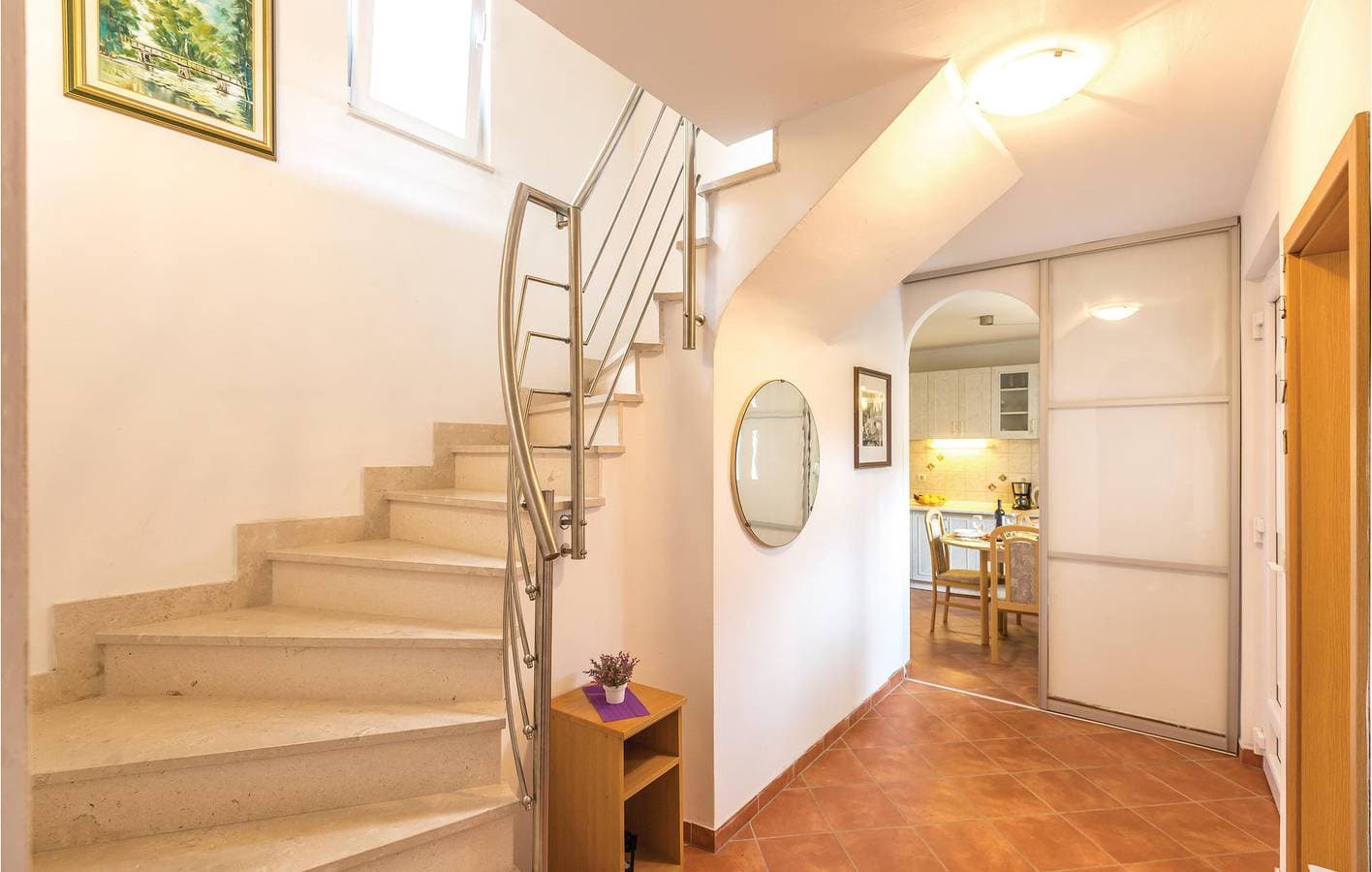 Foto 6 von 20: Charmante 120 m² große Wohnung mit Pool, Terrasse und WLAN