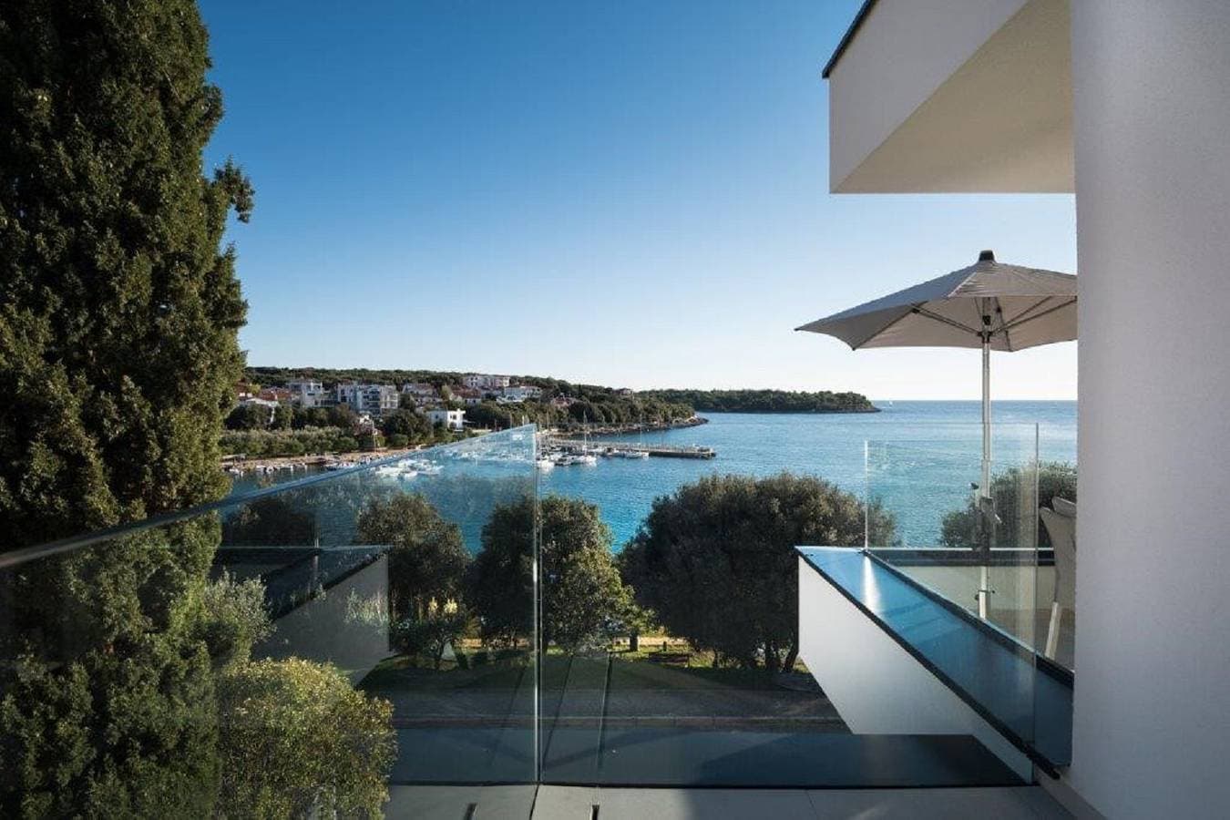 Foto 4 von 40: Exklusive Villa mit privatem Pool 50 Meter zum Strand