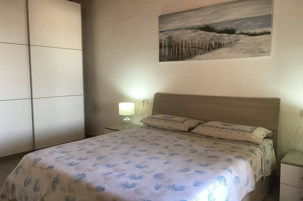Foto 3 von 30: Residenz Limpiddu mit Pool und Terrasse mit Meerblick ***** Neuwertig, komfort