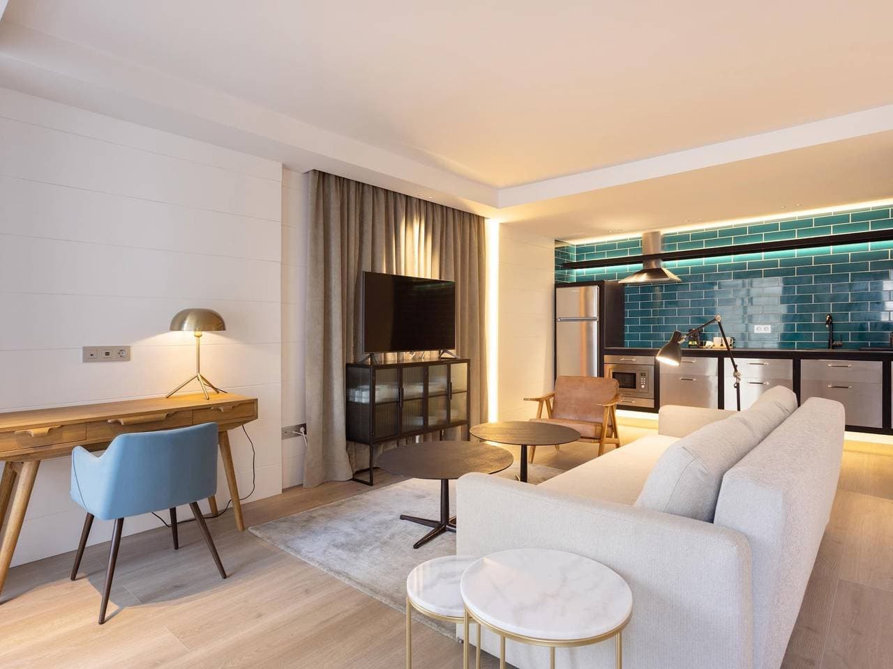 Foto 10 von 22: Chayofa Suites, direkt im Stadtzentrum