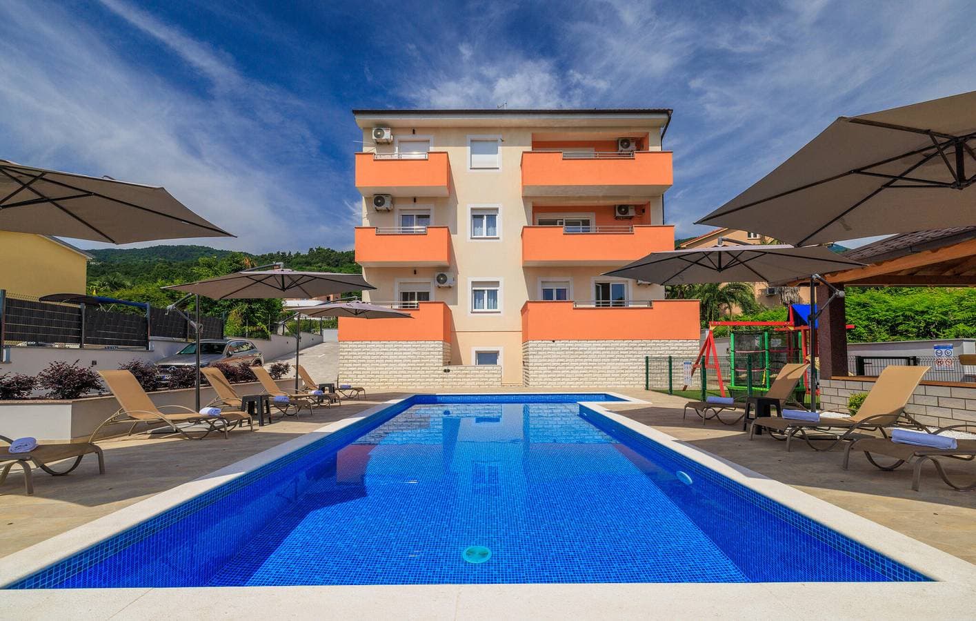 Foto 2 von 38: Gemütliches Apartment mit Meerblick, Terrasse, WLAN und Parkplatz – in der Nähe des Hundestrands