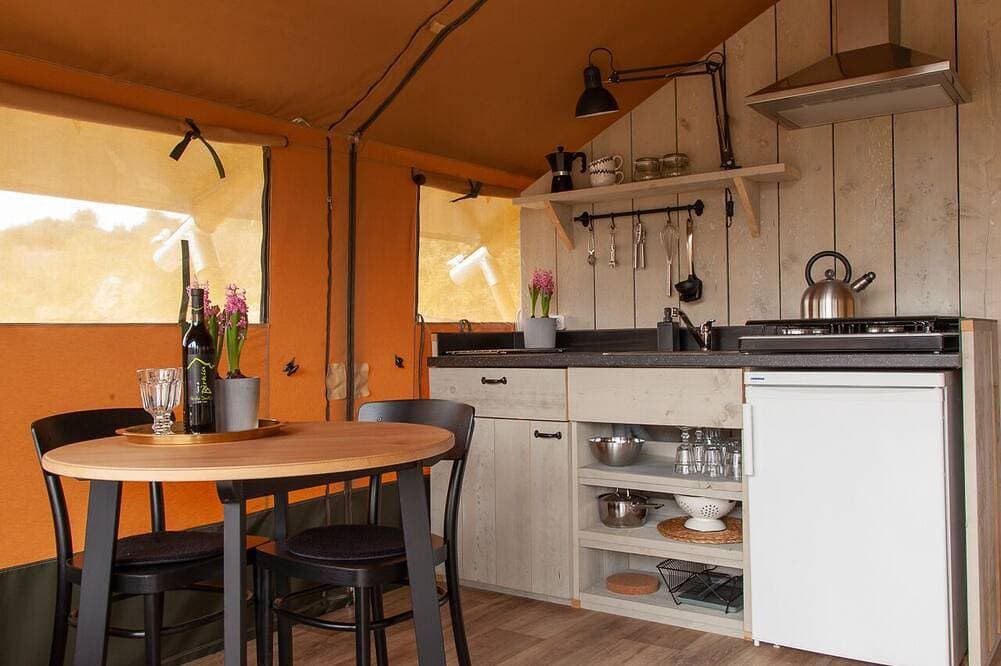 Foto 11 von 24: Glamping Tienda de Safari - Alicante