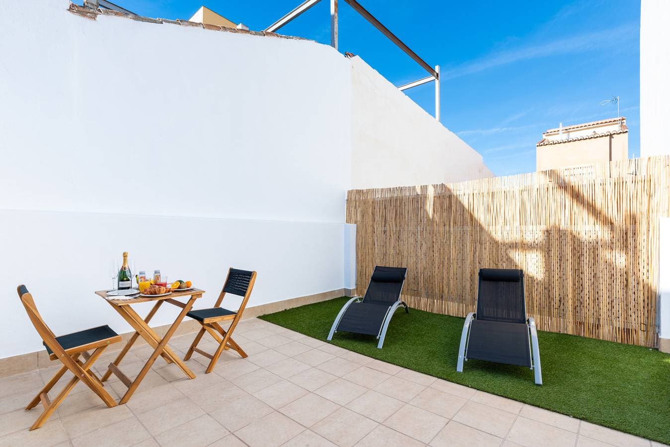 WintowinRentals Huelin House Terraza Chill out 2 1