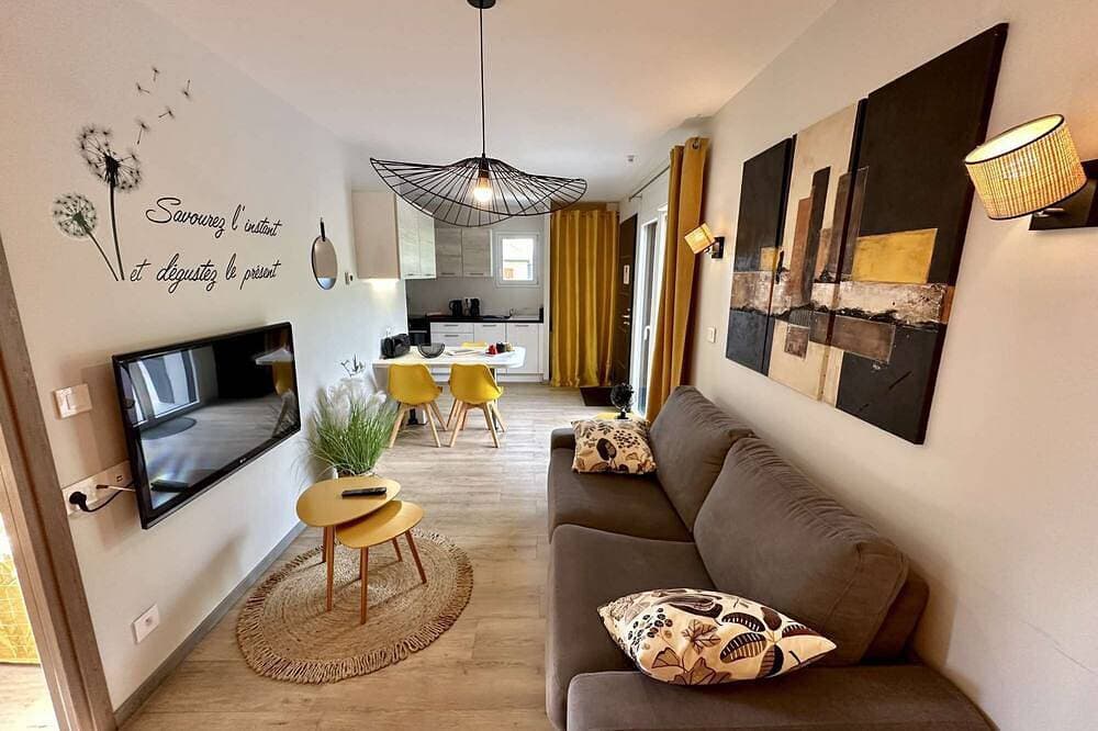 Foto 5 von 6: Yellow Cab - Air-conditioned 3* apartment with terrace and mountain views