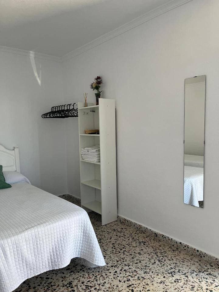 Foto 9 von 13: Double Room with Private Bathroom