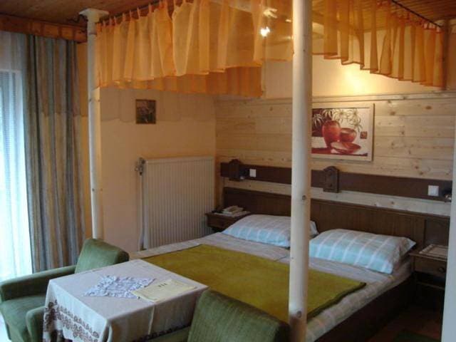 Foto 12 von 16: Double Room with Balcony