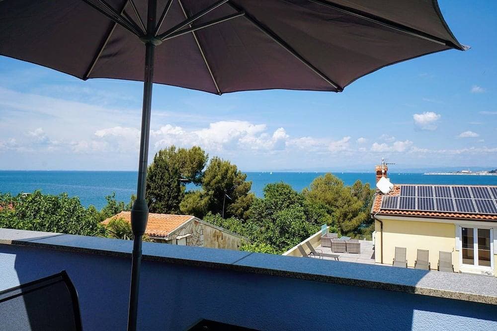 2-Zimmer-Ferienwohnung mit Balkon und Meerblick Crveni Vrh, Umag 1